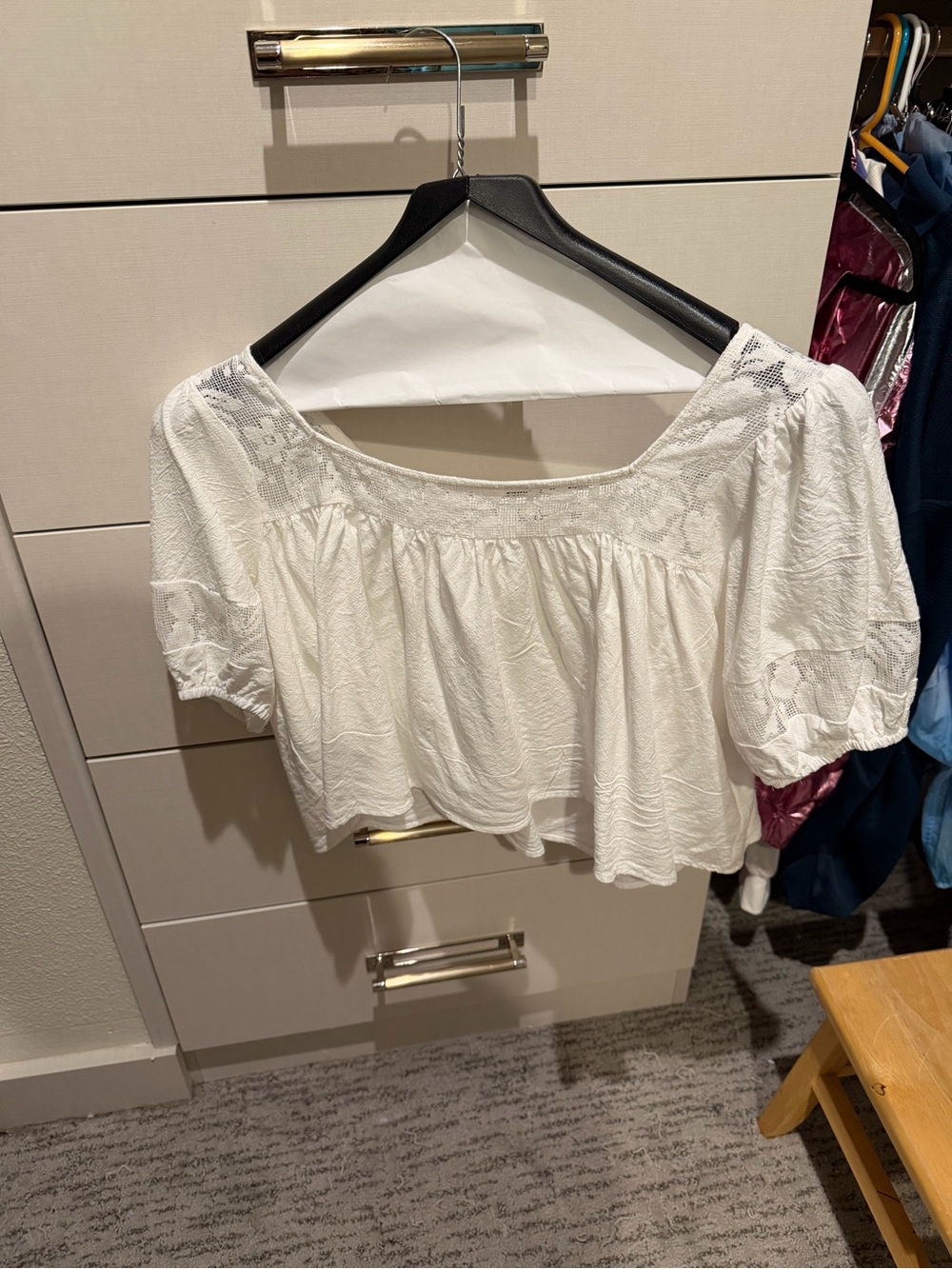 The Biz USA Sadie & Sage White Lace-Trim Cropped Peasant Blouse like Free People